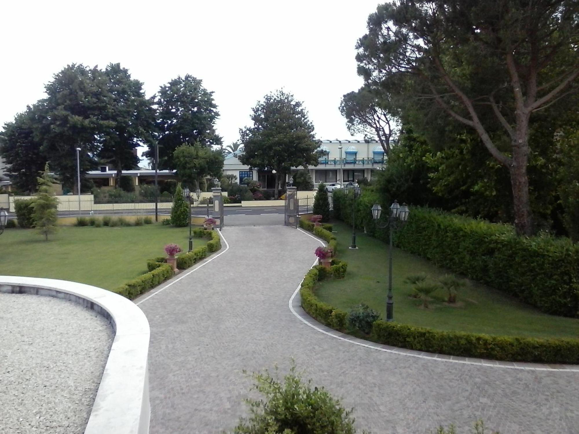 Hotel Lido - Beach And Palace Bolsena Extérieur photo