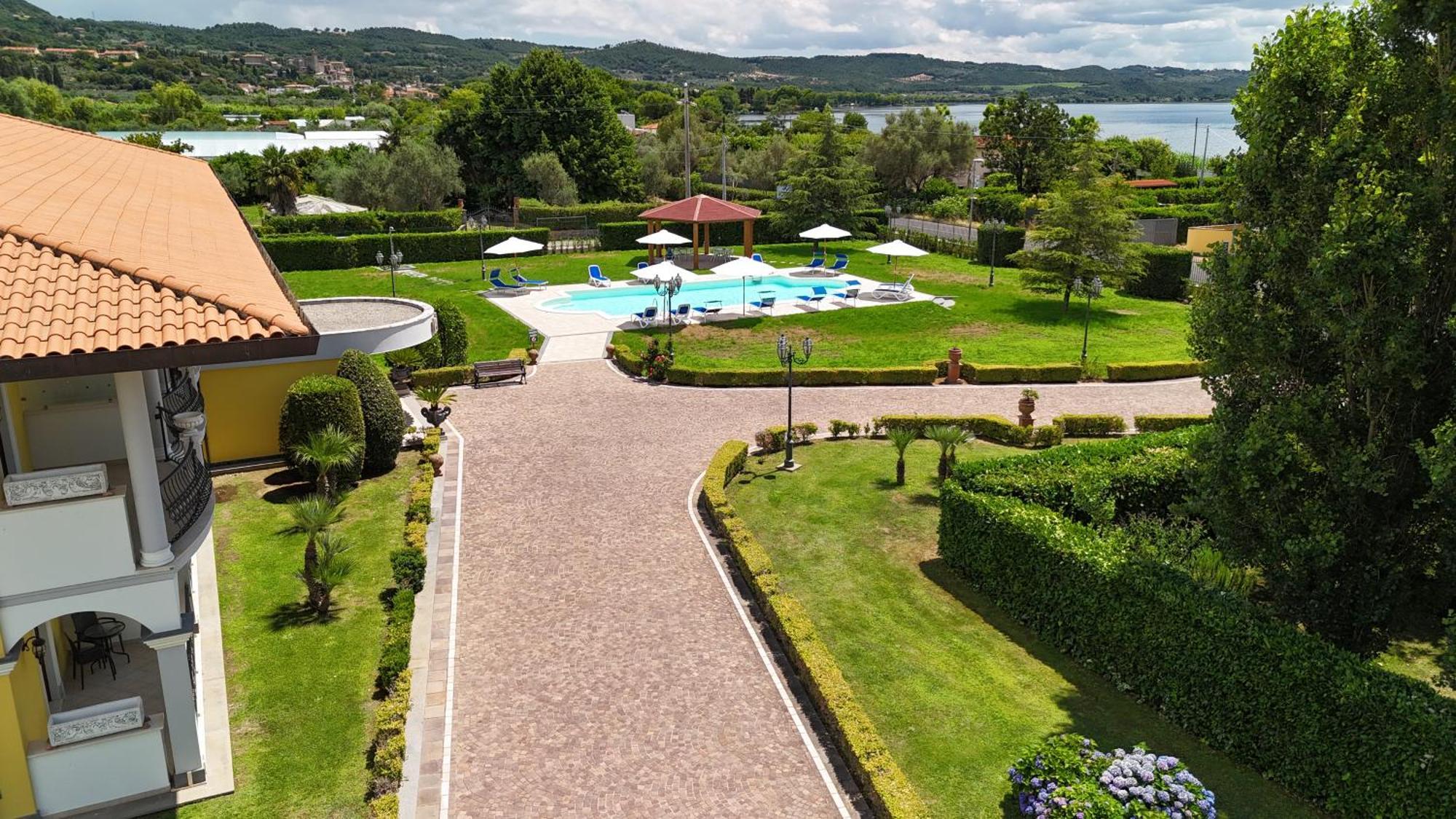 Hotel Lido - Beach And Palace Bolsena Extérieur photo